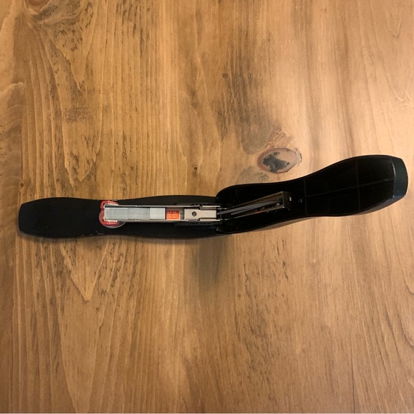 Swingline 777 60 Sheet High Capacity Heavy Use Stapler & Staples - Picture 14 of 15